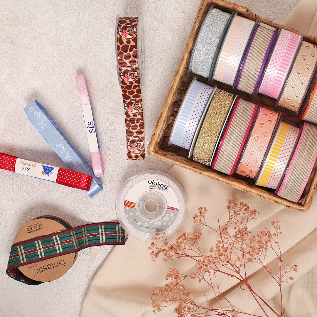Loren Crafts 1cm 10 mt Beyaz Saten Puantiyeli Kurd