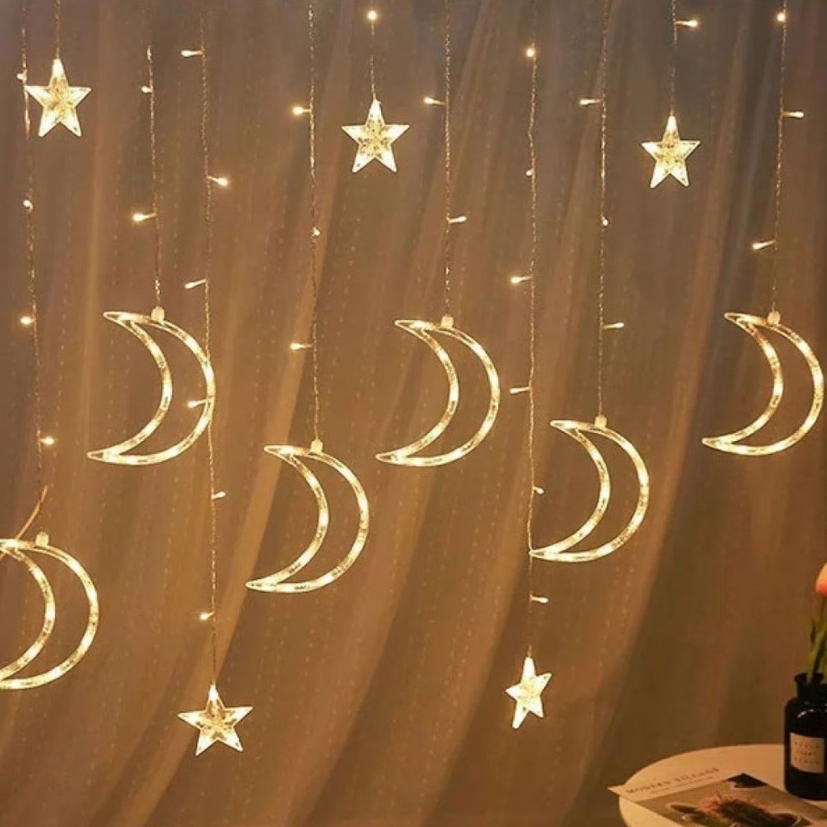 Ay ve Yıldız Figürlü Kumandalı 12 Sarkıtlı 120 LED Dekor Işık – Dekoratif Ortam ve Masaüstü Aydınlatması