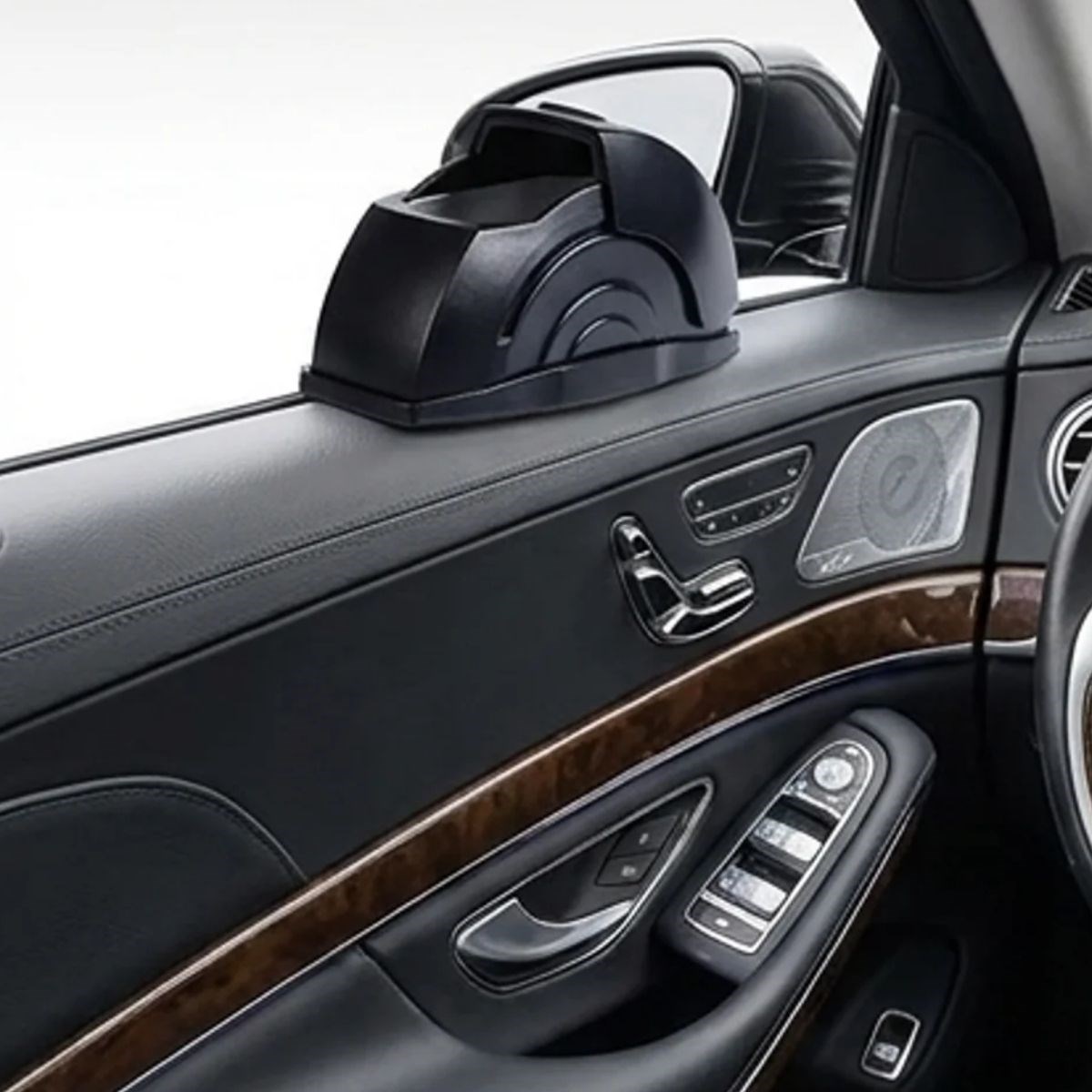 BUFFER® Araç İçi Salyangoz Küllük – Sürgülü Kapaklı, Metal Hazneli, Koku Yayılımını Azaltmaya Yardımcı Kapı Koluna Takılabilen Otomobil Küllüğü
