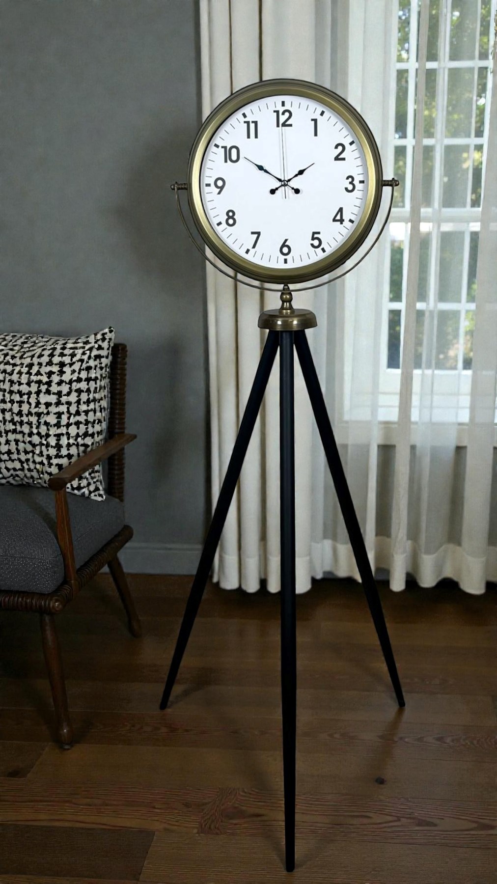 Eskitme Tripod Ayaklı Dekoratif Saat
