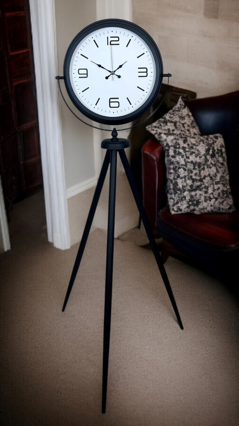 Black Balance Tripod Ayaklı Saat