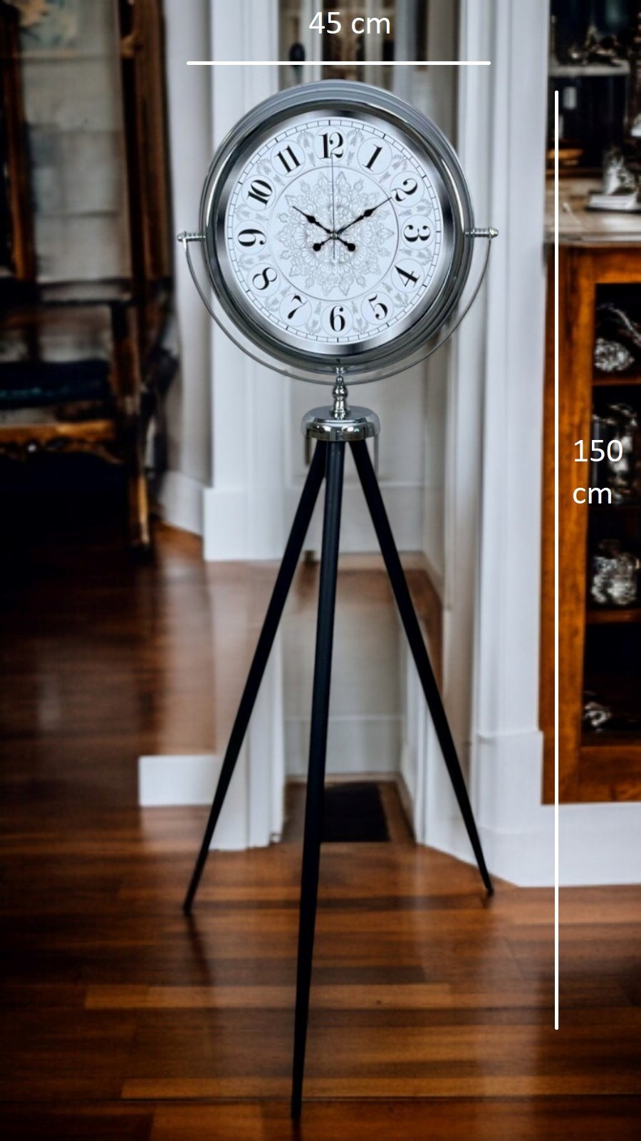 Elegance Desenli Tripod Ayaklı Saat