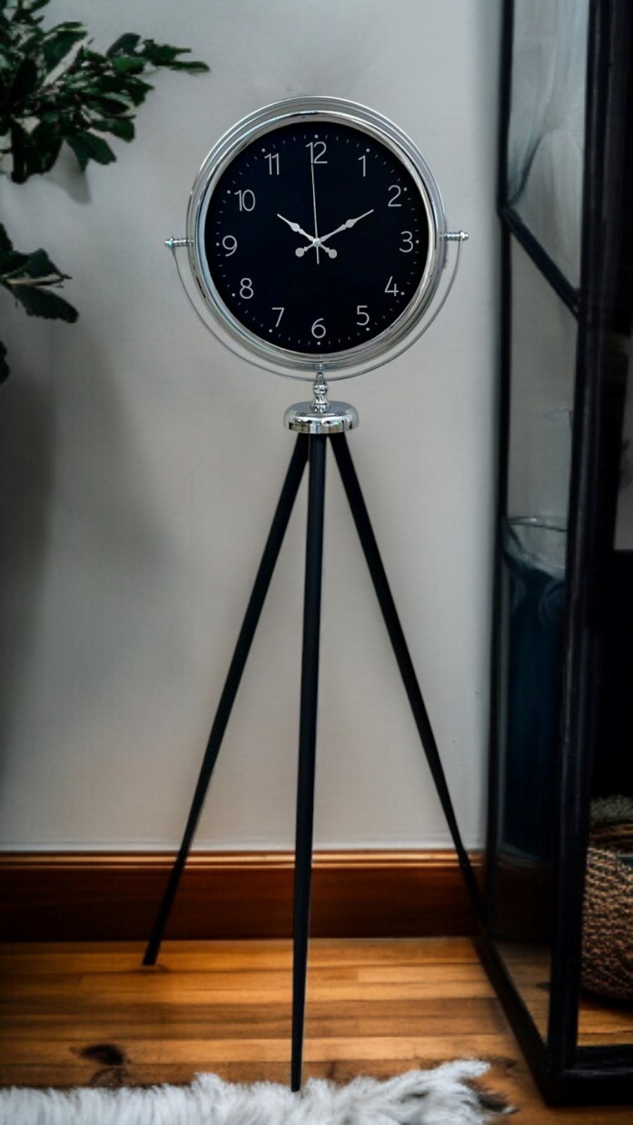 Krom Zarif Tripod Ayaklı Saat