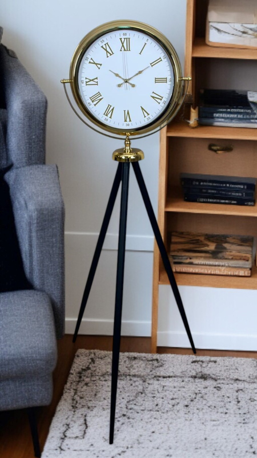 Gold Göz Alıcı Tripod Ayaklı Duvar Saati
