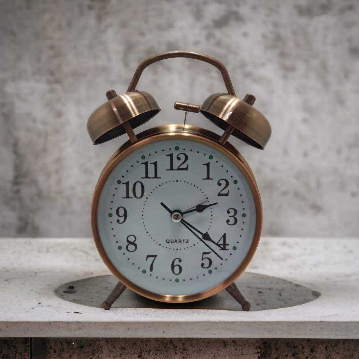 BUFFER® Nostaljik Çalar Saat – Retro Tasarım, Sessiz Akan Mekanizma, Yüksek Sesli Alarm, Masa ve Komodin İçin Dekoratif Saat