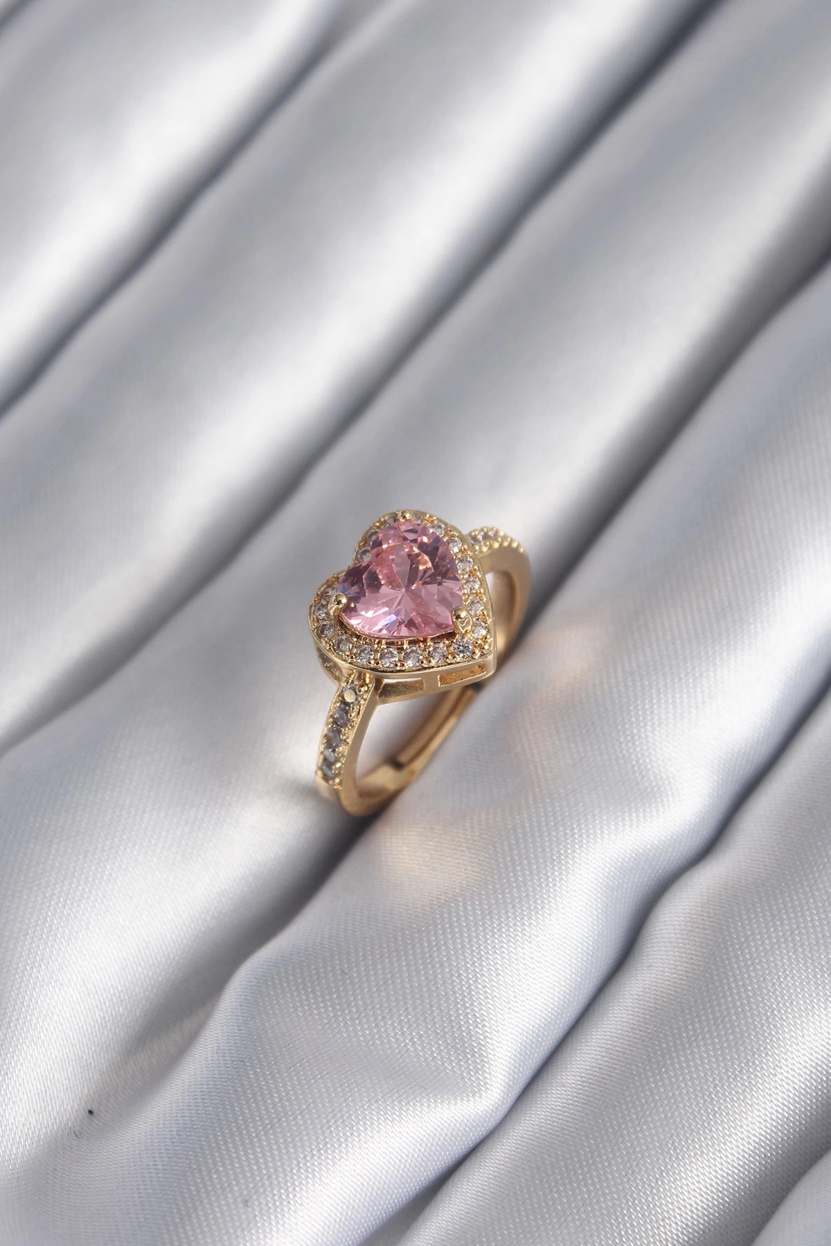 Mey İthalat® Pirinç Gold Renk Pembe Zirkon Taşlı Charm Kalp Model Kadın Yüzük