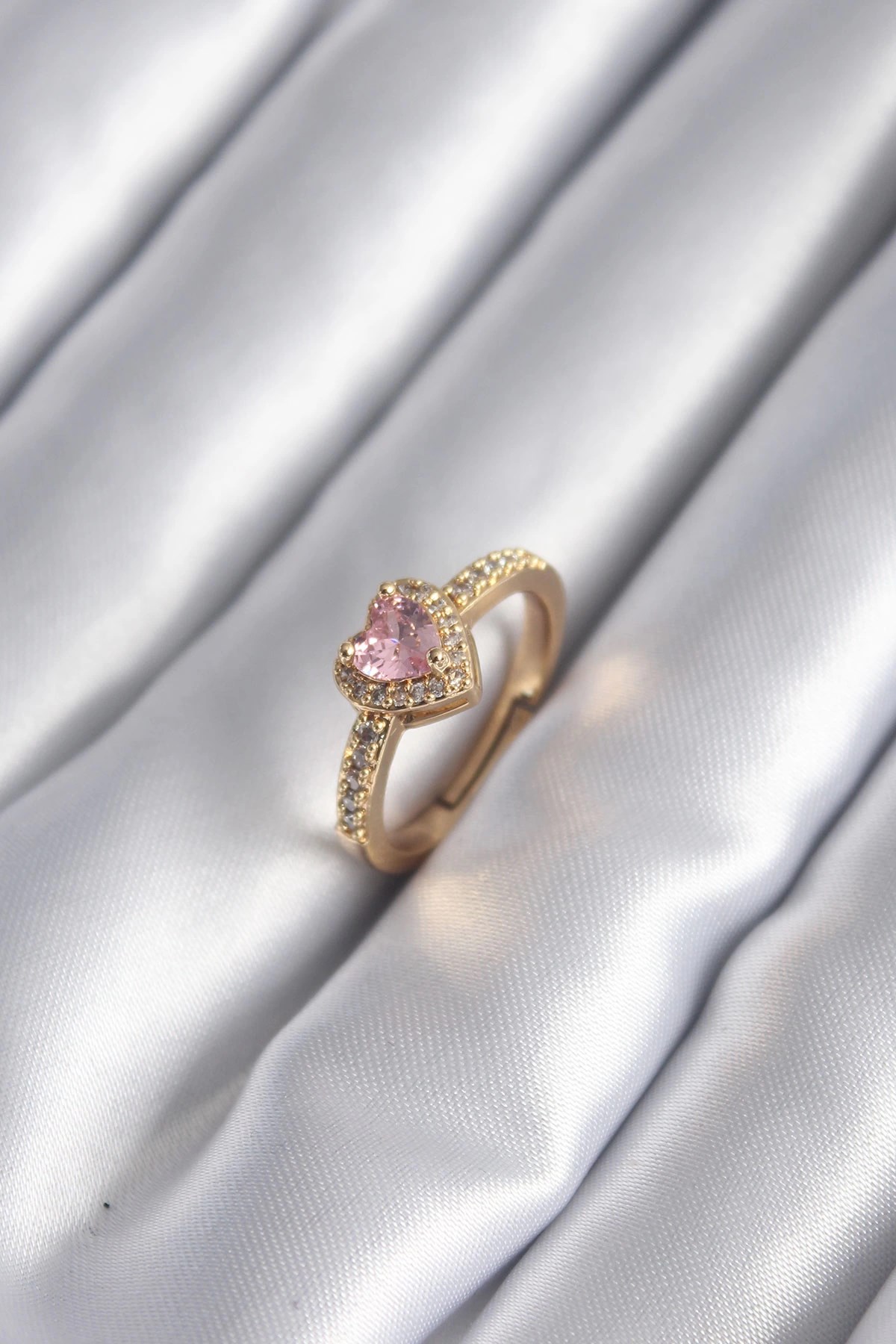 Mey İthalat® Pirinç Gold Renk Pembe Zirkon Taş Kalp Charm Model Kadın Yüzük