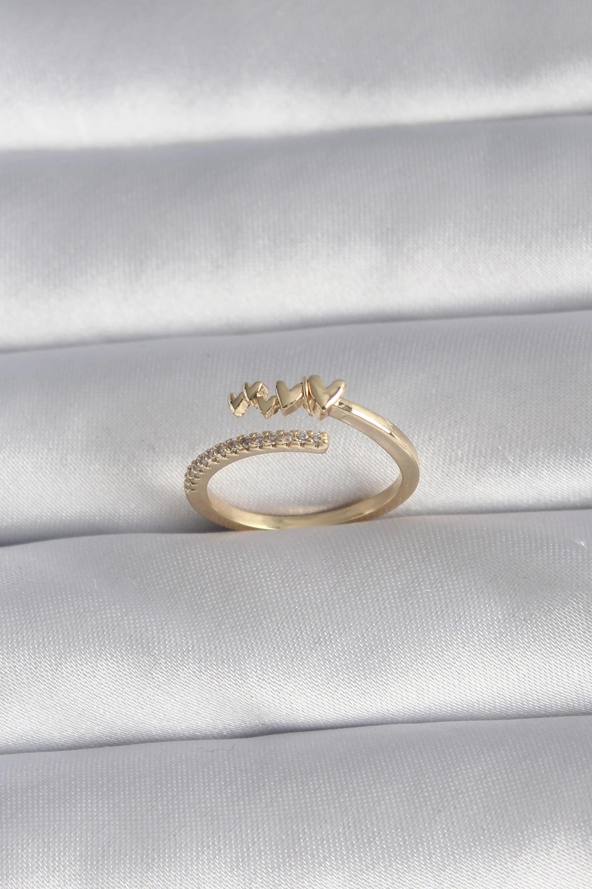 Mey İthalat® Pirinç Gold Renk Zirkon Taş Detay Kalp Model Kadın Yüzük