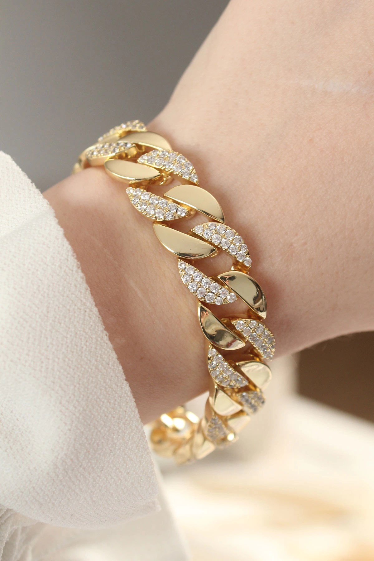 Mey İthalat® Vip Seri Pirinç Zirkon Taşlı Gold Renk Gurmet Bileklik
