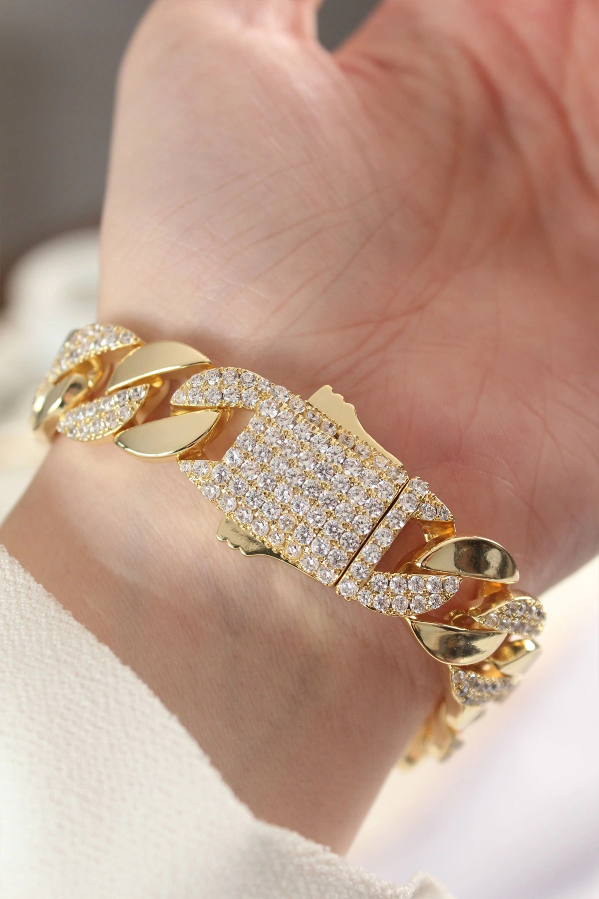 Mey İthalat® Vip Seri Pirinç Zirkon Taşlı Gold Renk Gurmet Bileklik