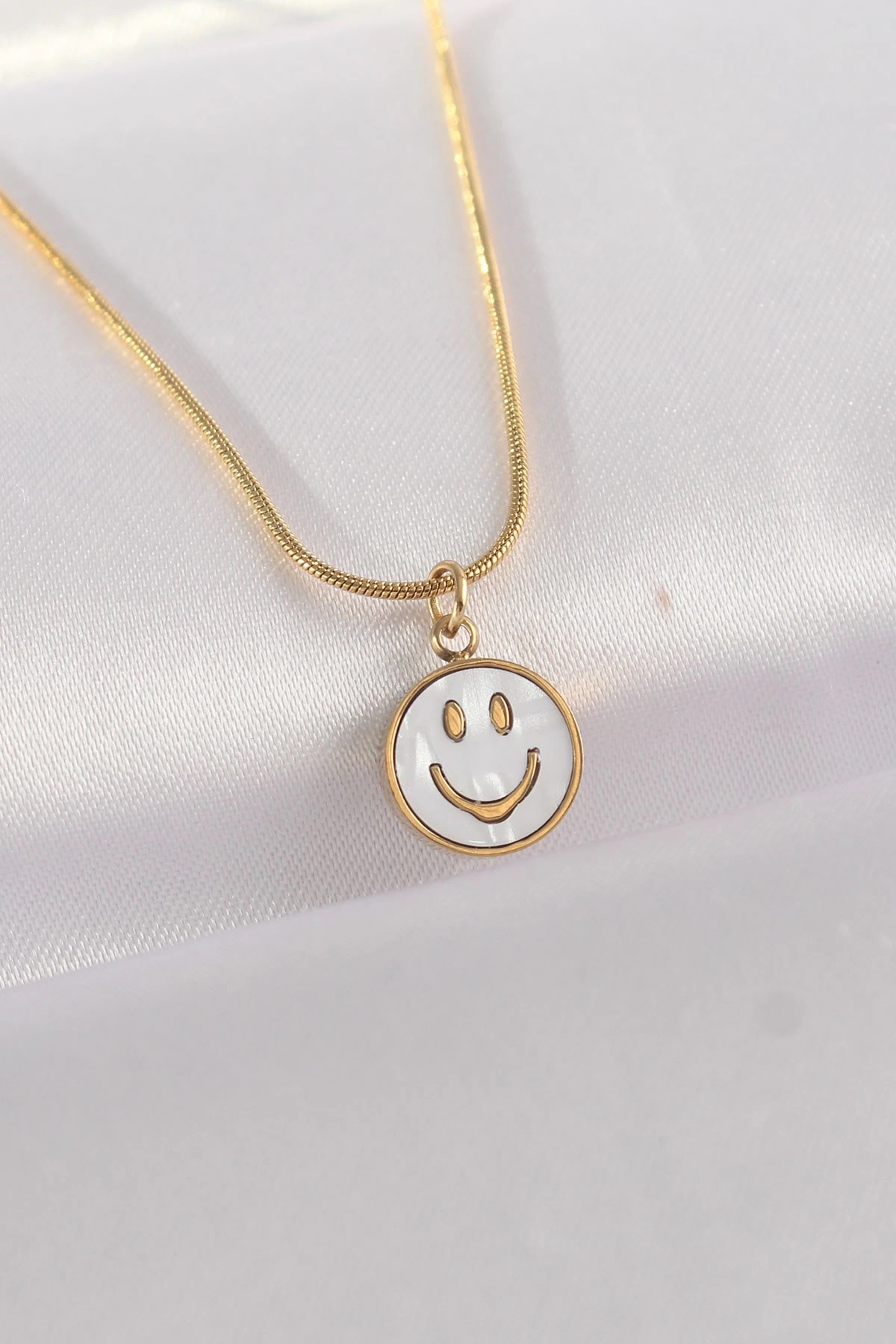 Mey İthalat® 316L Çelik Zincir Altın Renk Mermer Desenli Minimal Smile Kolye
