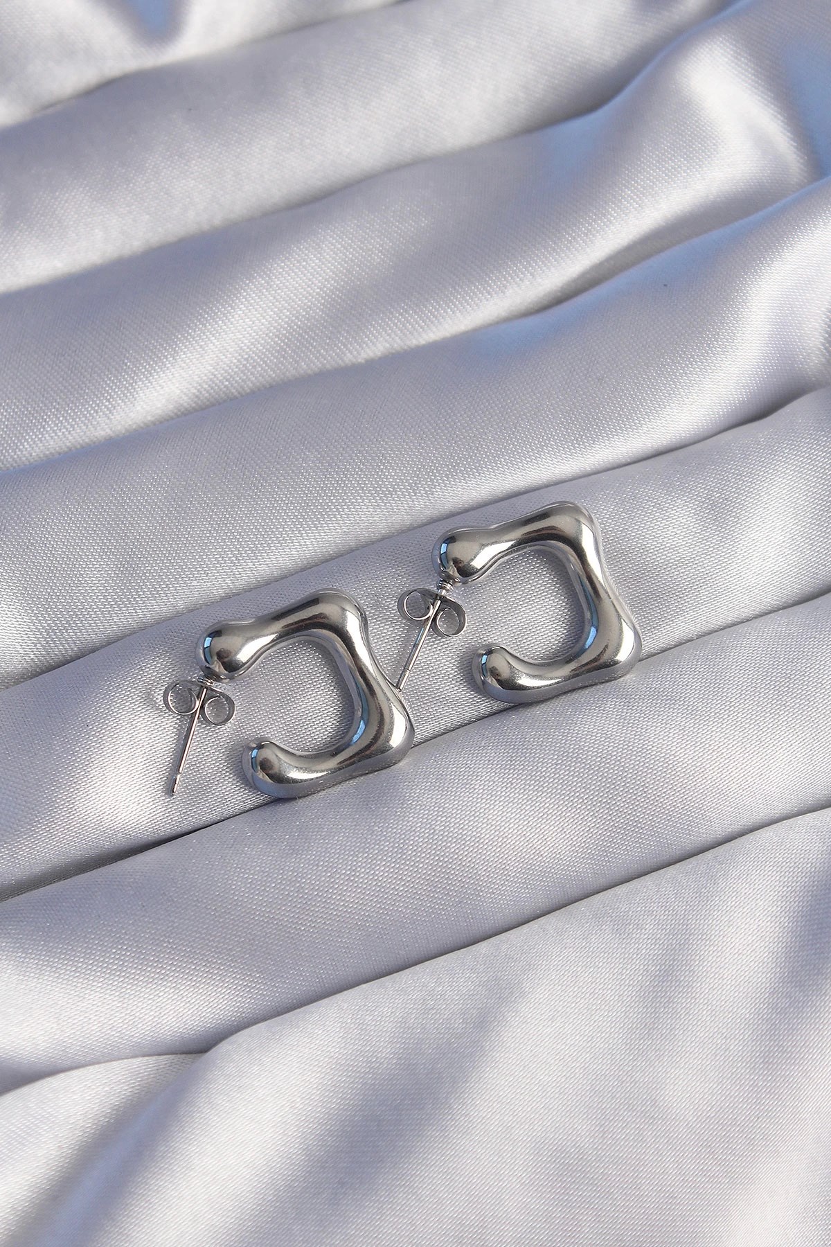 Mey İthalat® 316L Çelik Gümüş Renk Minimal Bubble Küpe