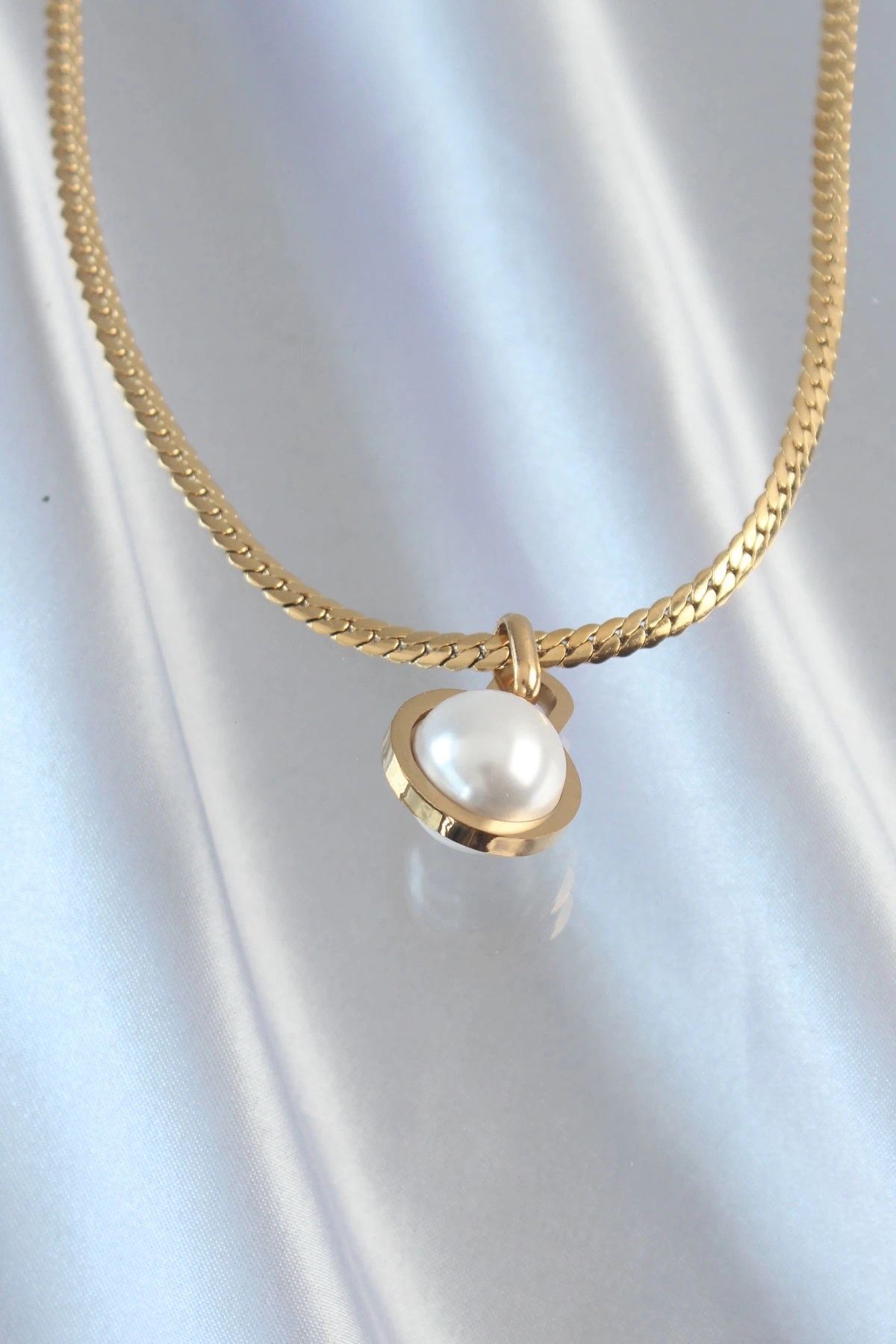 Mey İthalat® 316L Çelik Gold Renk Yassı Zincir İnci Taşlı Kolye