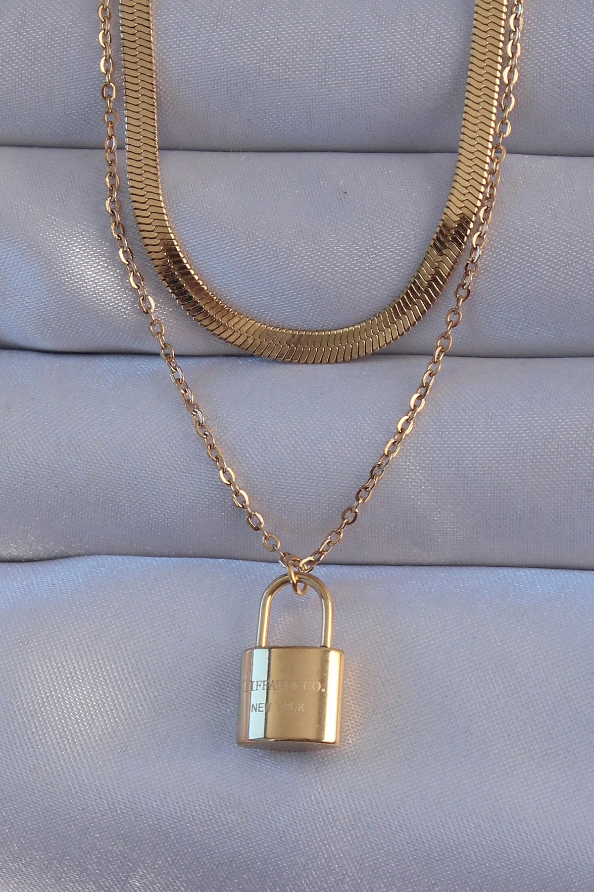 Mey İthalat® 316L Çelik Gold Renk Çift Zincir Kilit Model Kolye