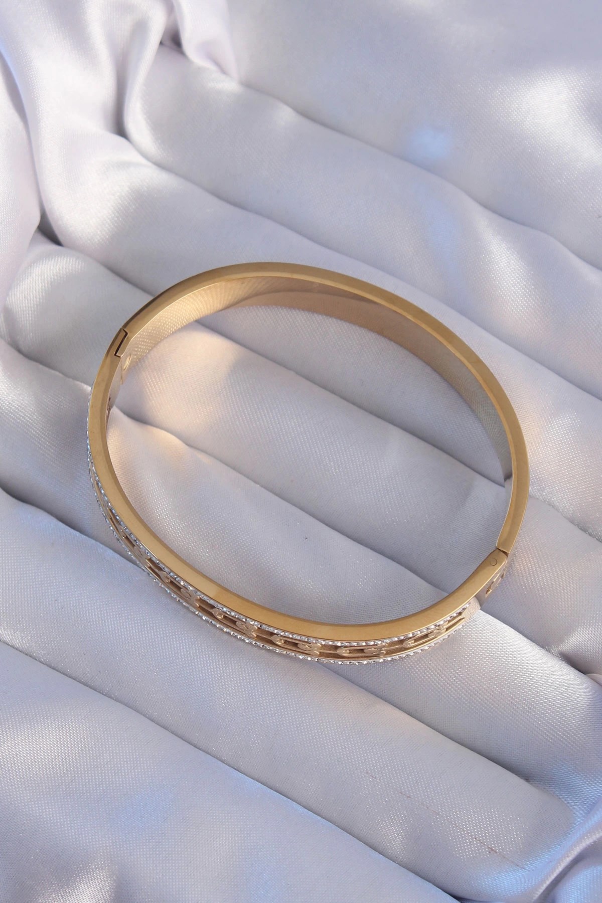 Mey İthalat® 316L Çelik Gold Renk Zirkon Taşlı Model Kelepçe