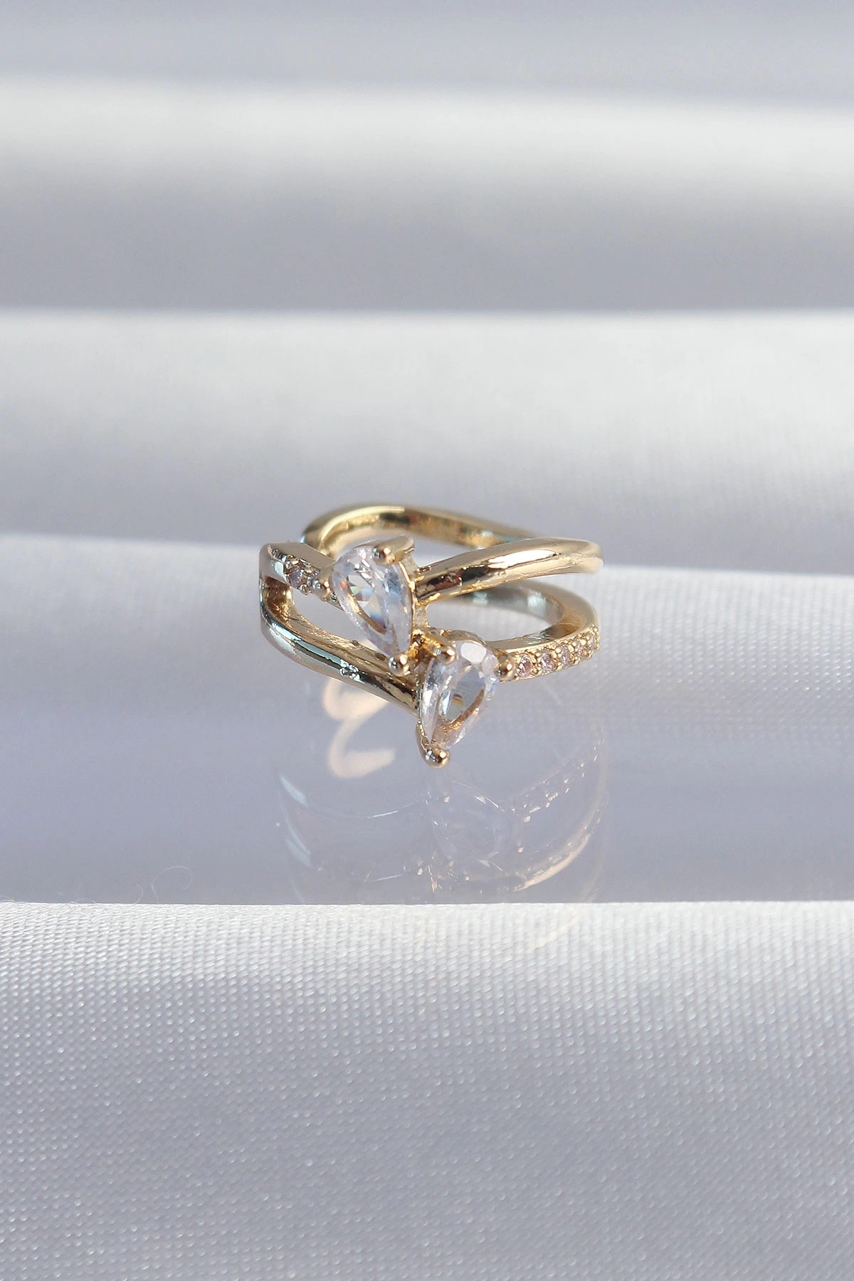 Mey İthalat® Pirinç Gold Renk Zirkon Taşlı Damla Earcuff Küpe