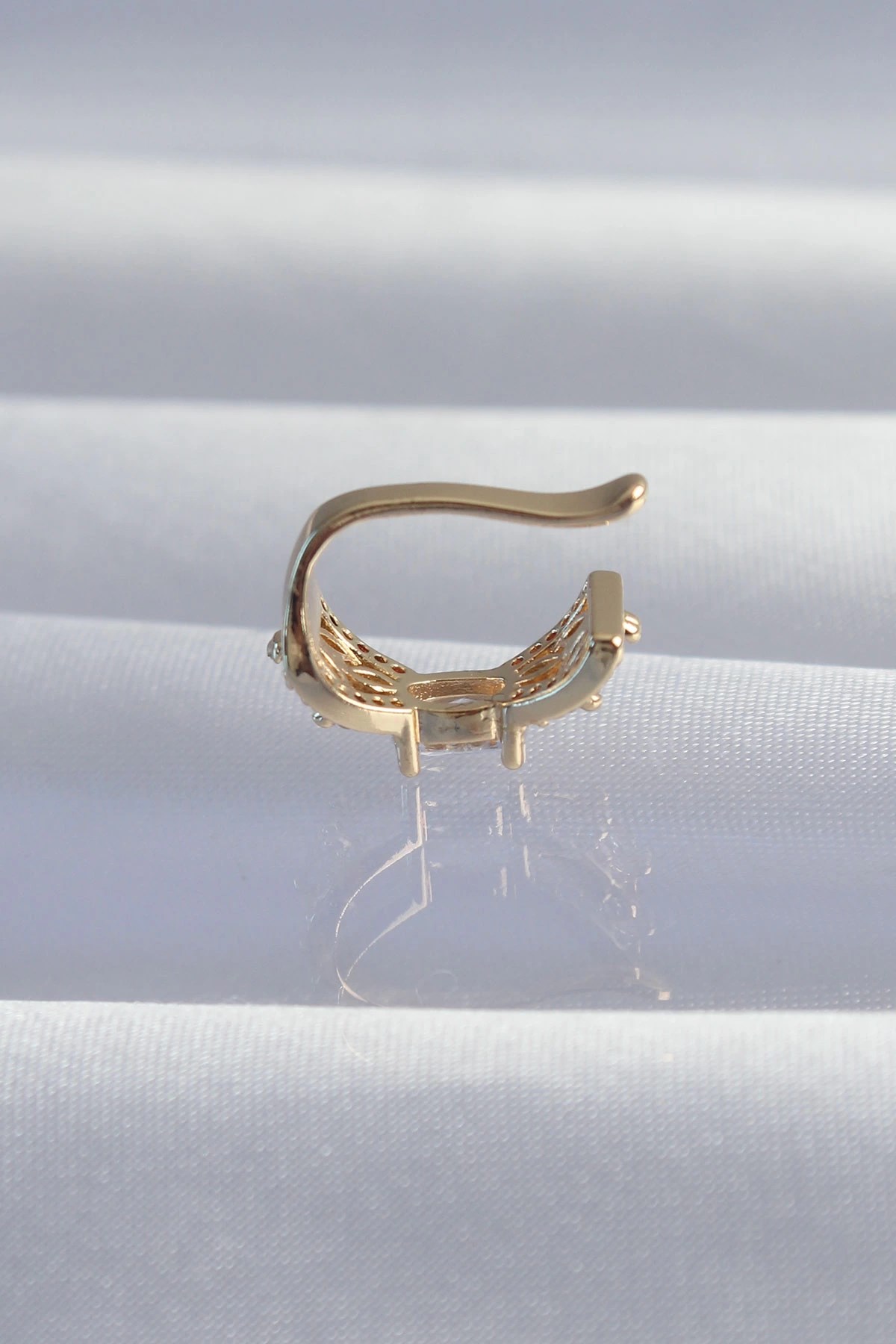 Mey İthalat® Pirinç Gold Renk Zirkon Taş Kaplama Earcuff Küpe
