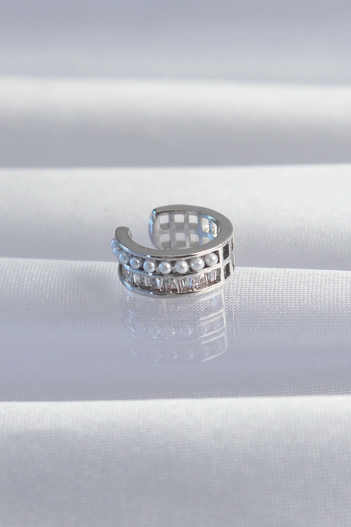 Mey İthalat® Pirinç Gümüş Renk İncili Baget Taşlı Earcuff Küpe