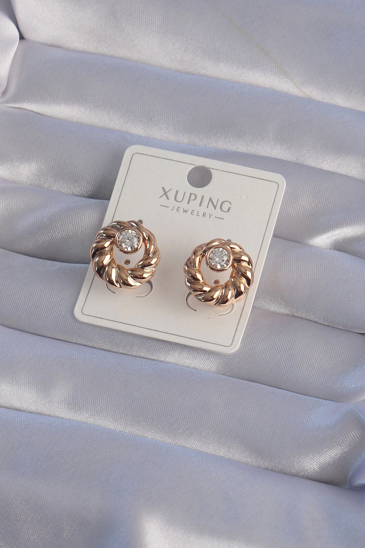 Mey İthalat® XUPİNG Rose Renk Oval Zirkon Taşlı Burgu Model Küpe