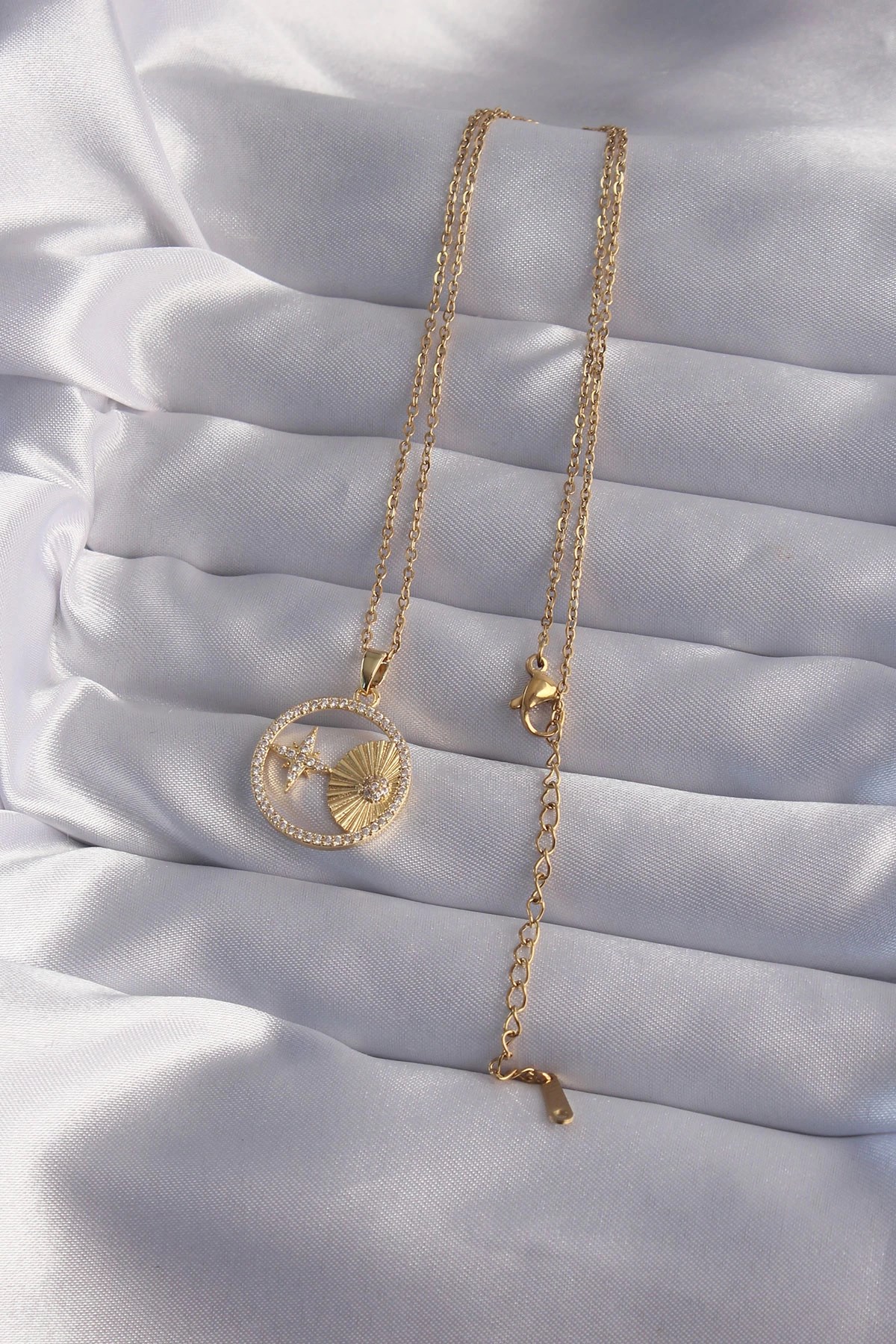 Mey İthalat® 316L Çelik Zincir Gold Renk Zirkon Taşlı Yıldız Figürlü Oval Kolye