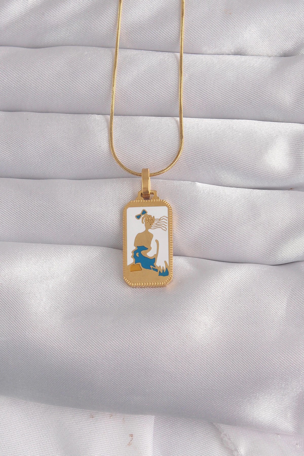 Mey İthalat® 316L Çelik Gold Renk Beyaz Mineli Kız Figür Tarot Kolye