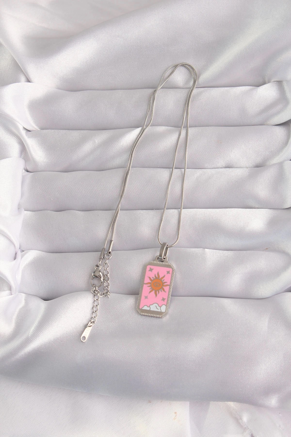 Mey İthalat® 316L Çelik Gümüş Renk Pembe Mineli Güneş Model Tarot Kolye