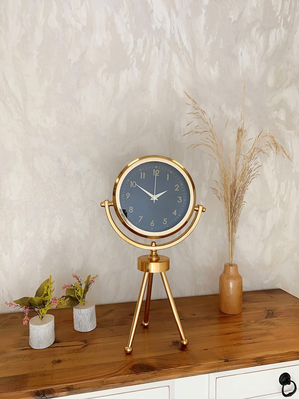 Gold Metal Mini Tripod Tokyo Masa Saati 45×26 cm