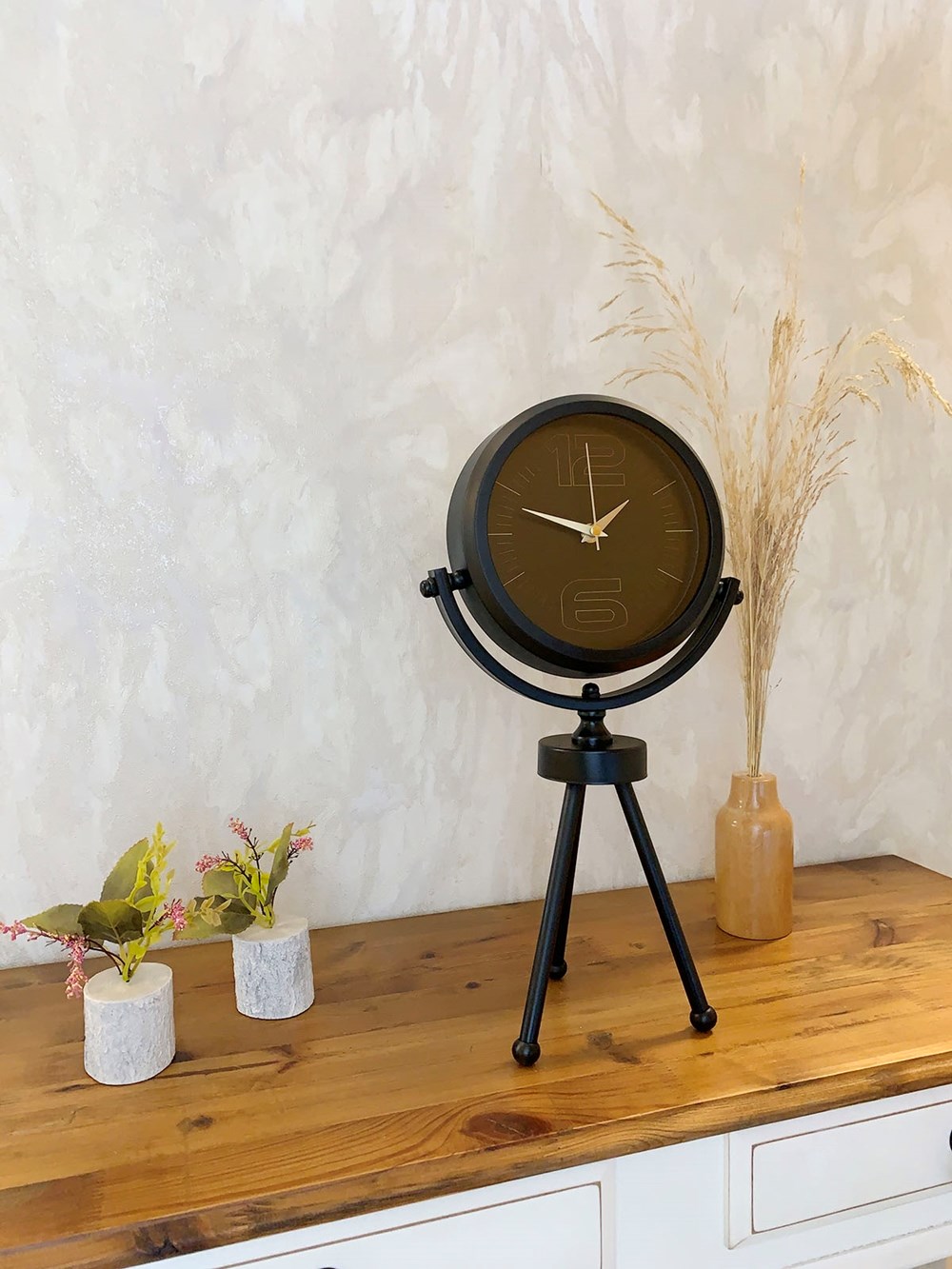 Siyah Metal Mini Tripod Spor Masa Saati 45×26 cm