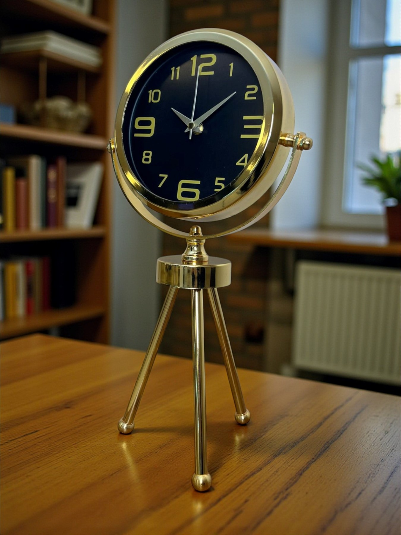 Vintage Prestige Üç Ayaklı Metal Masa Saati