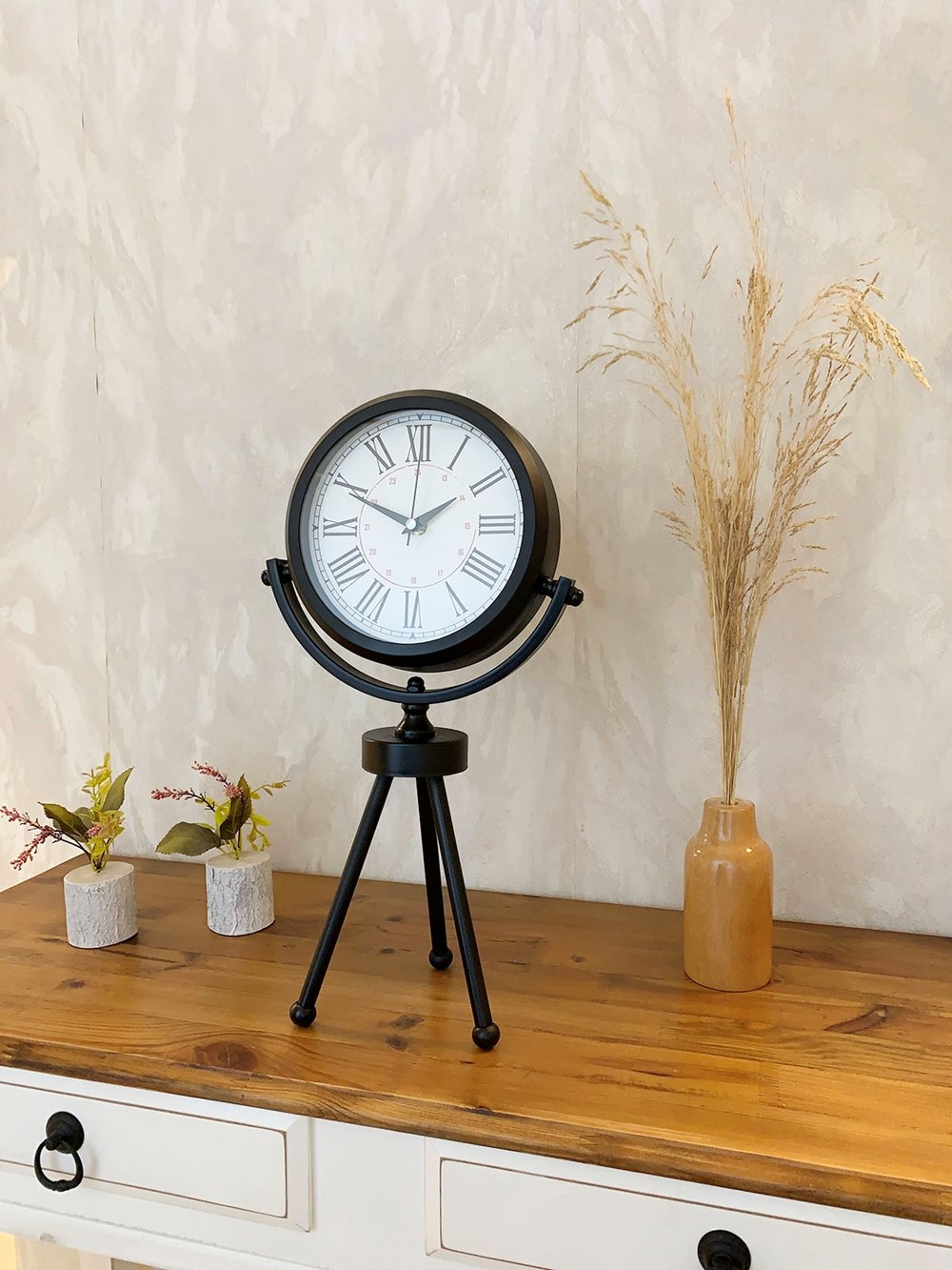 Siyah Metal Mini Tripod Modern Masa Saati 45×26 cm