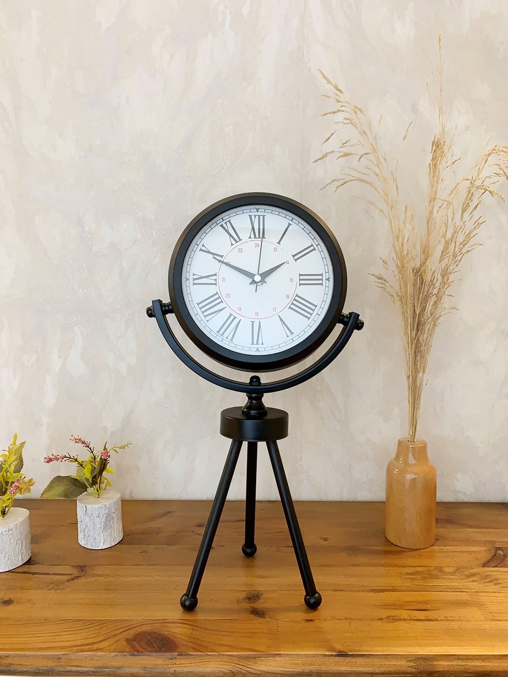 Siyah Metal Mini Tripod Modern Masa Saati 45×26 cm