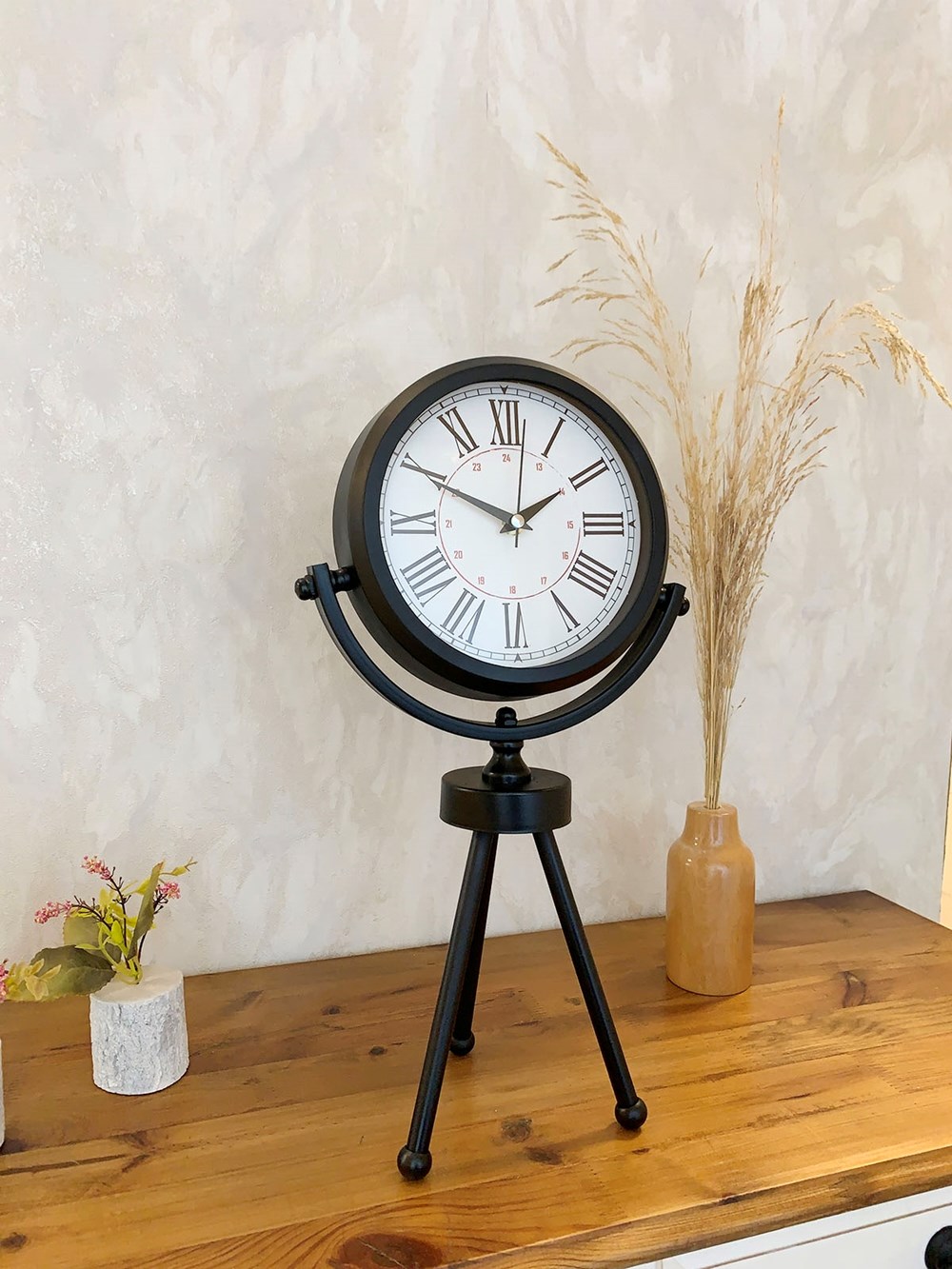 Siyah Metal Mini Tripod Modern Masa Saati 45×26 cm