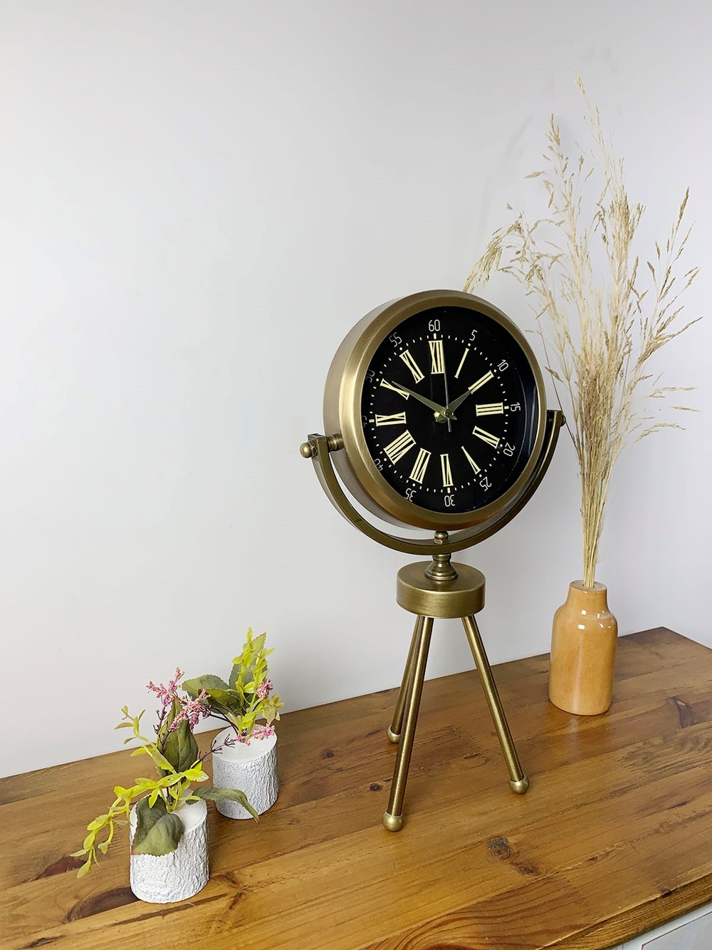 Eskitme Metal Mini Tripod Zarif Masa Saati 45×26 cm