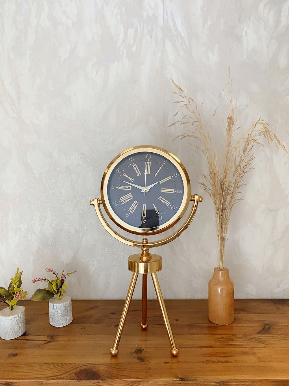Gold Metal Mini Tripod Zarif Masa Saati 45×26 cm