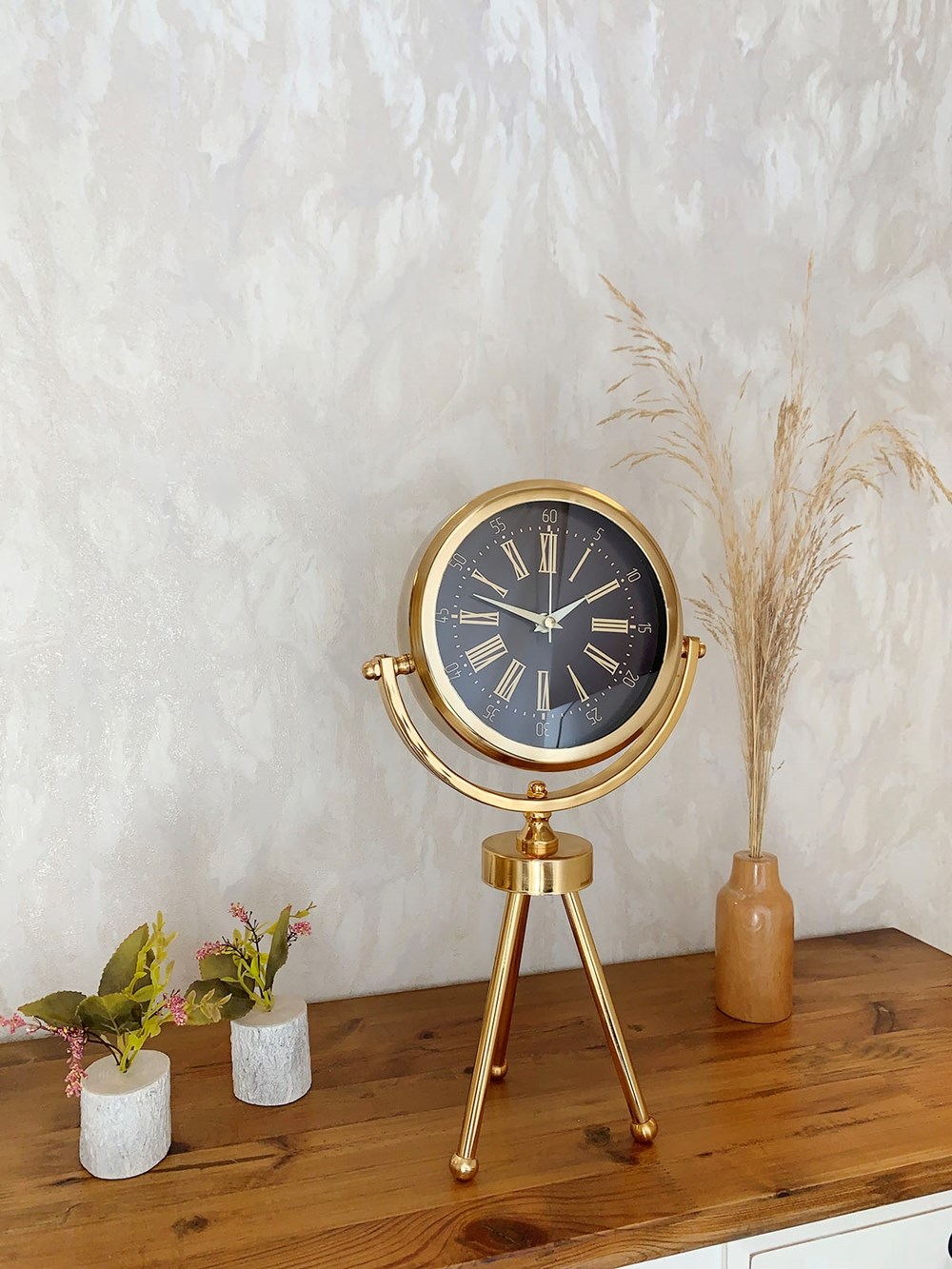 Gold Metal Mini Tripod Zarif Masa Saati 45×26 cm