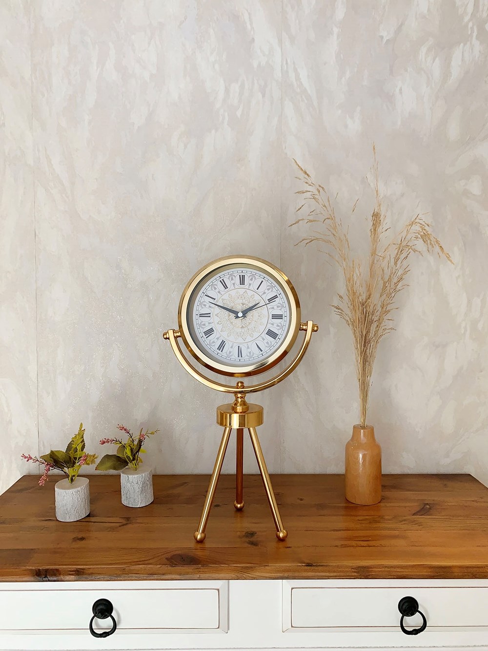 Gold Metal Mini Tripod Çini Desenli Roma Rakamı Masa Saati 45×26 cm