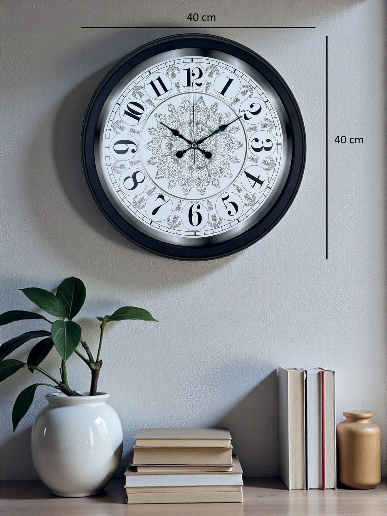 Şaheser Tasarım Zarif Desenli 40 cm Metal Duvar Saati