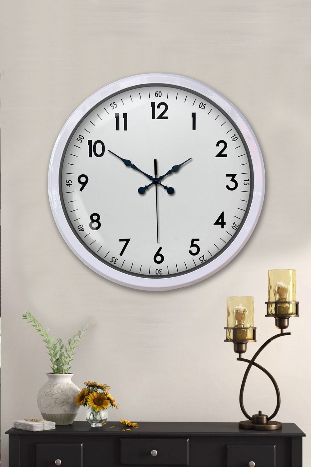 Beyaz Dekoratif Stil 52 Cm Metal Duvar Saati