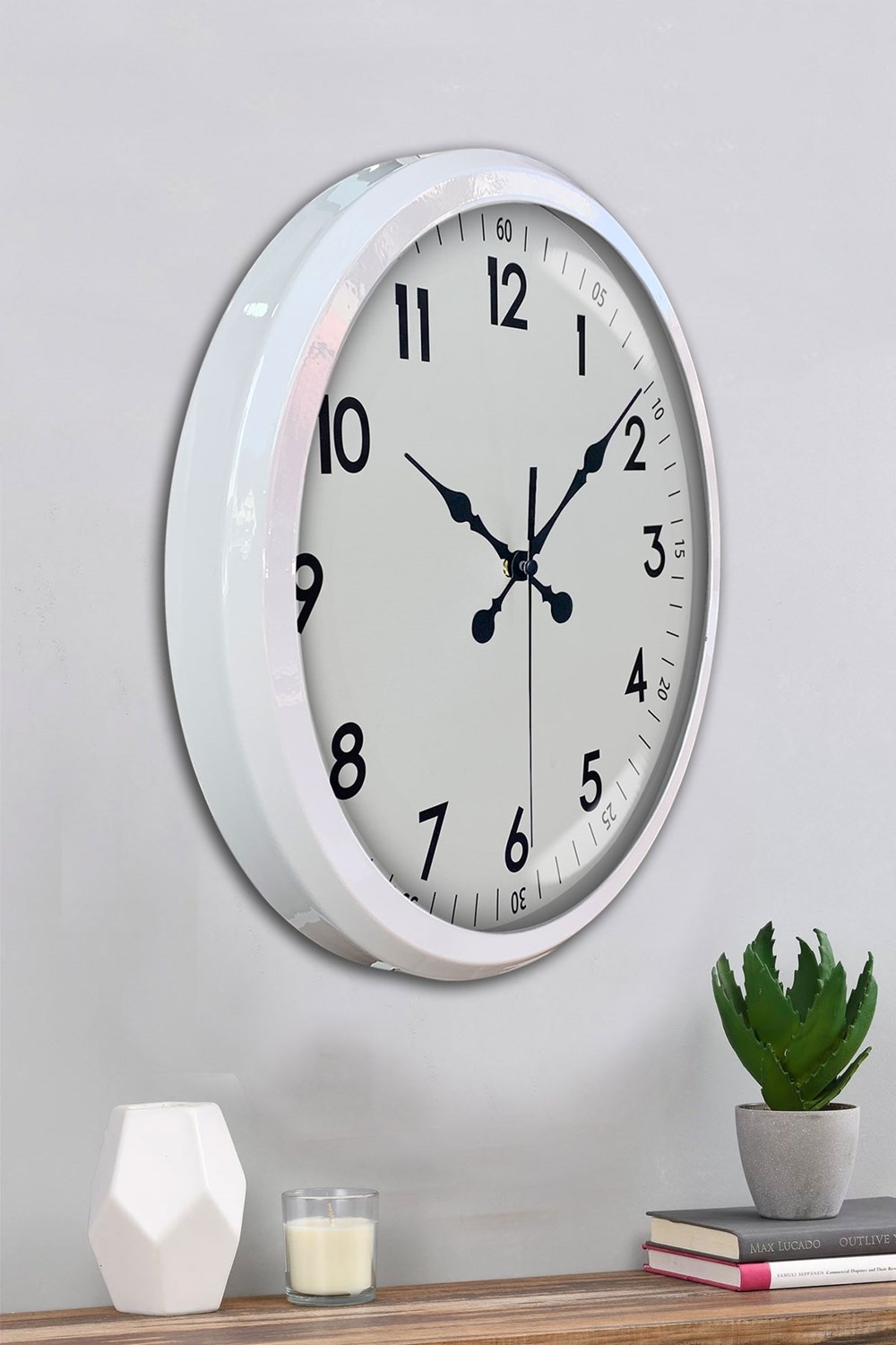Beyaz Dekoratif Stil 52 Cm Metal Duvar Saati
