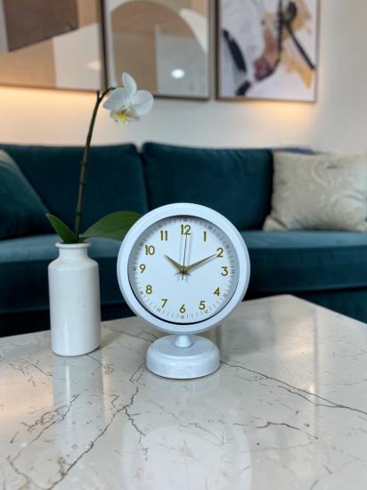 Beyaz 25 x 20 Cm Metal Gold Detaylı Masa Saati