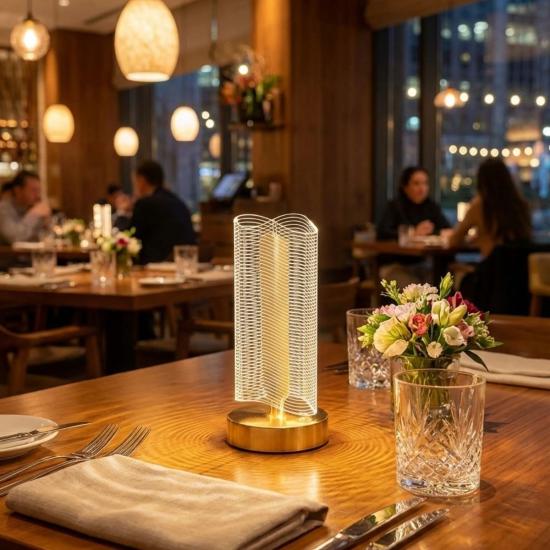 BUFFER® Dalgalı Silindirik Kristal Çizgili Model LED Masa Lambası – Gold Tabanlı, Dokunmatik, 3 Renk Işık Modlu, Şarjlı Modern Dekoratif Gece Lambası