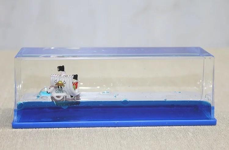 Batmayan Gemi Masaüstü Dekorasyonu - Akışkan Sıvı Hareketli Gemi Figürü 15x5 Cm