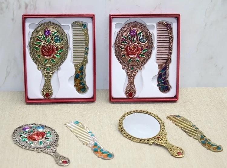 Gül Tasarımlı Ayna ve Tarak Seti | Nostaljik Hediyelik Kişisel Bakım Seti