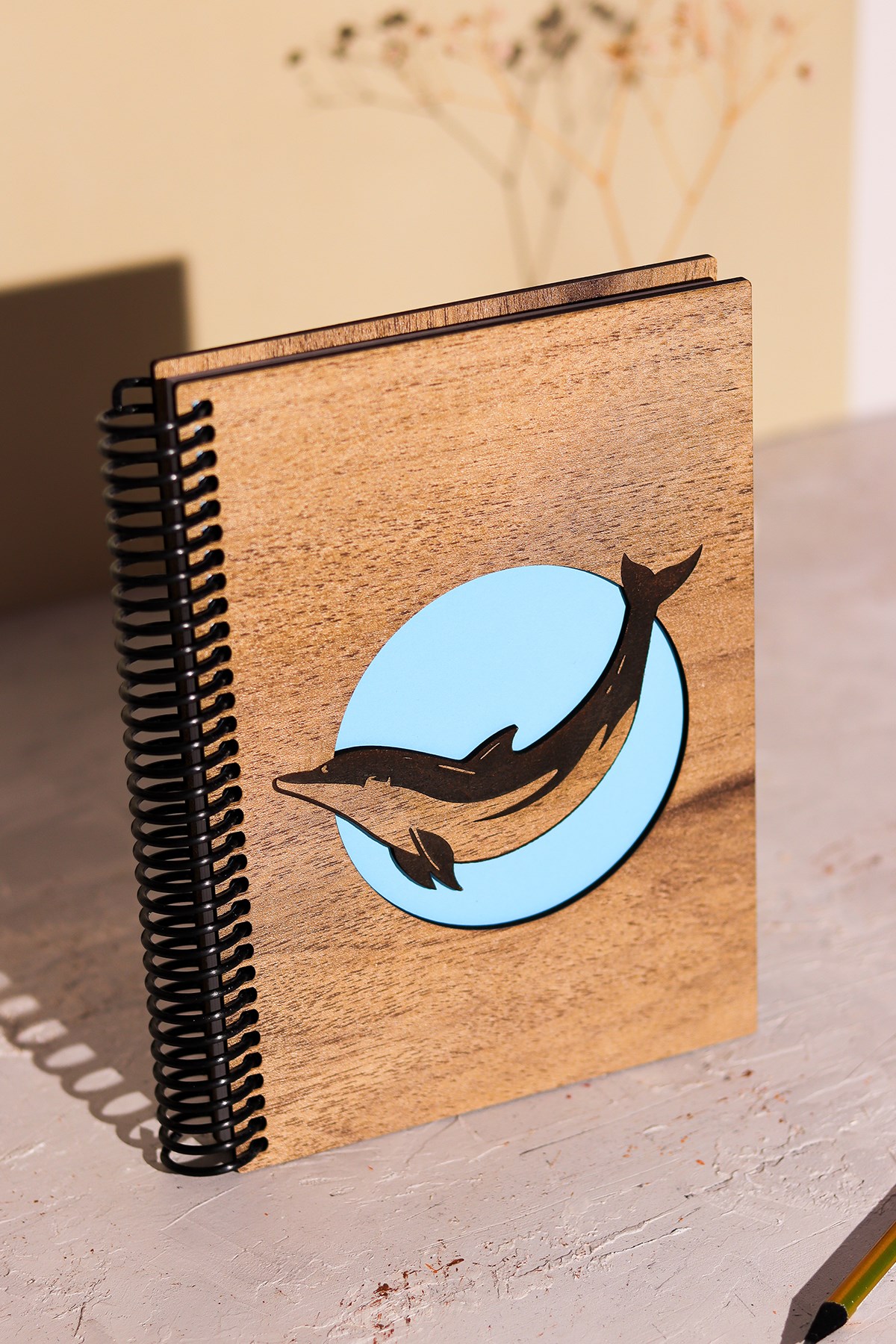Doğal Ahşap Kapaklı Çizgisiz Defter – Şık ve Dayanıklı Tasarım